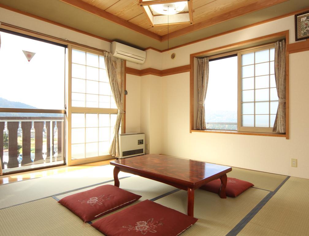 Villa Katashio Nozawaonsen Bagian luar foto