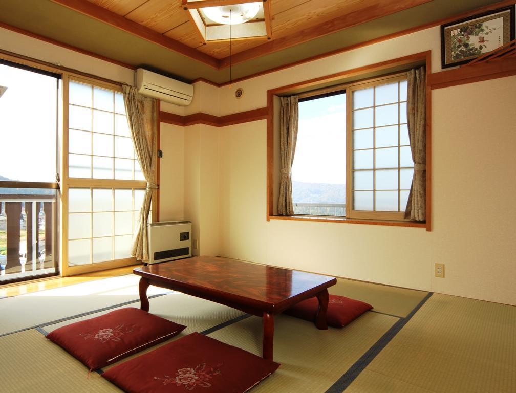 Villa Katashio Nozawaonsen Bagian luar foto