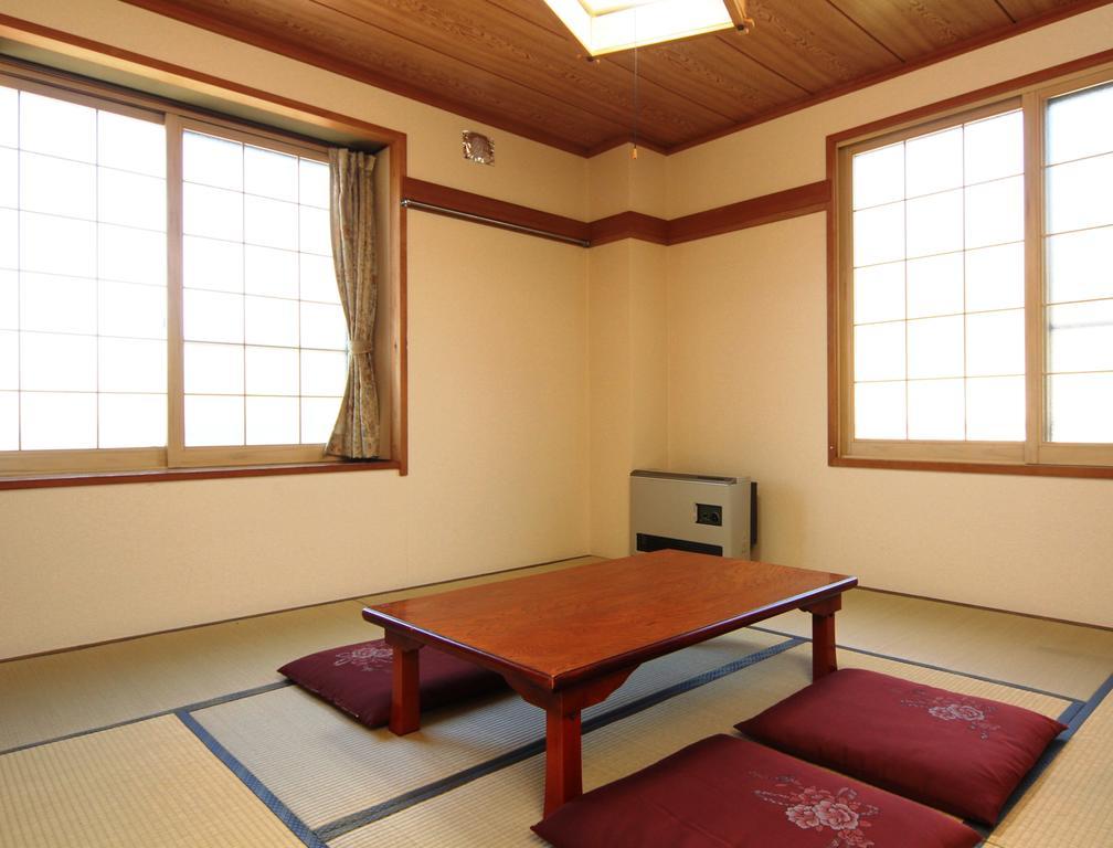 Villa Katashio Nozawaonsen Bagian luar foto