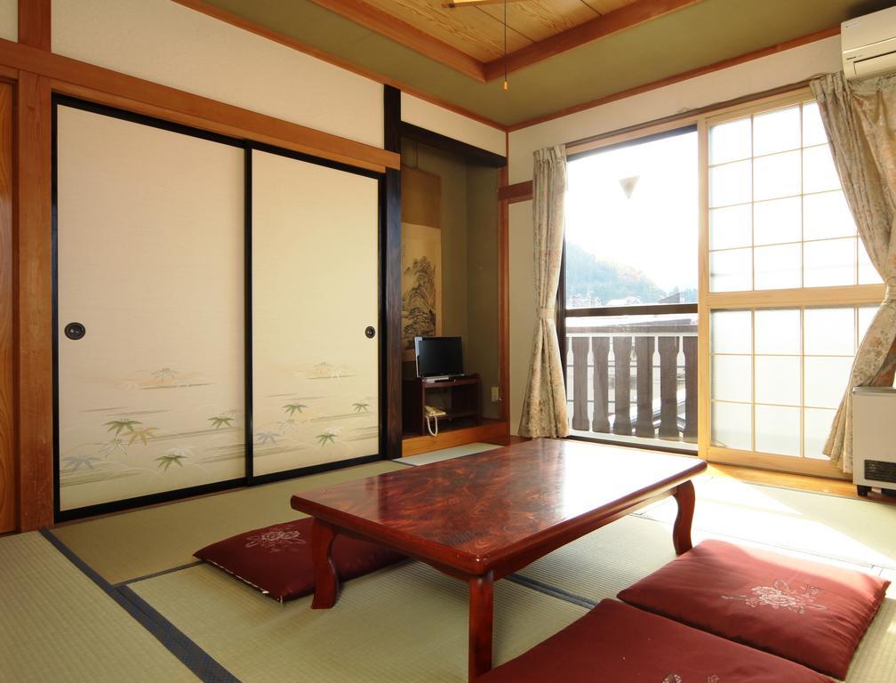 Villa Katashio Nozawaonsen Bagian luar foto