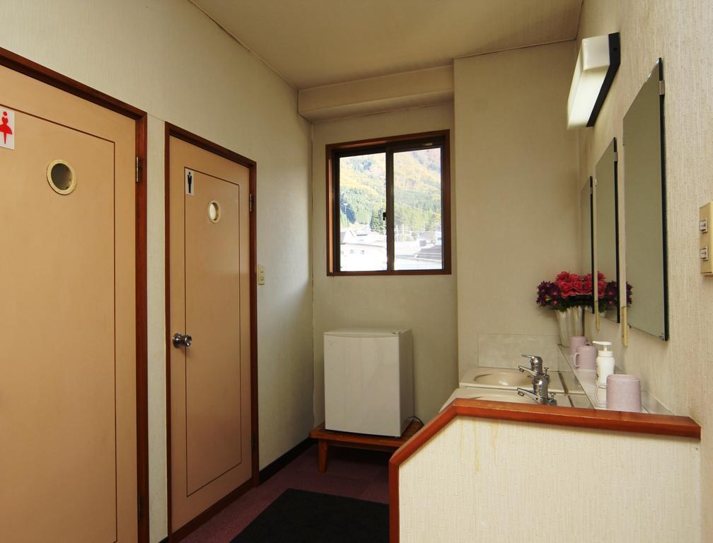 Villa Katashio Nozawaonsen Bagian luar foto